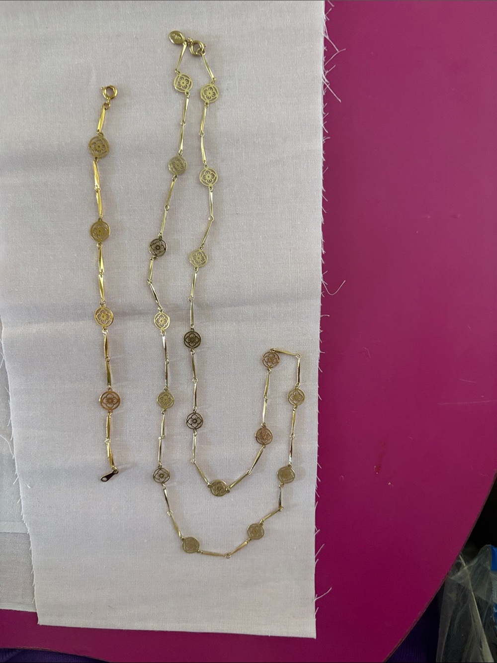 Avon-Gold-Tone Flowerlace Necklace & Bracelet, VINTAGE, Elegant Women’s Jewelry